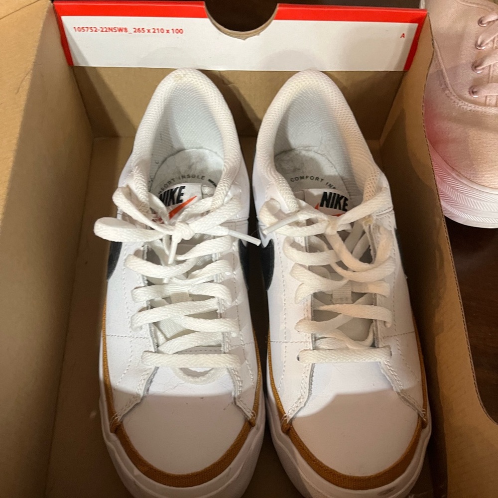 Nike - Court Legacy